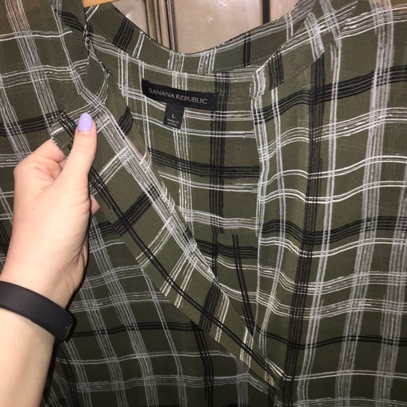 Lightweight Green Plaid Top by Banana Republic that’s sheer - Picture 2 of 7